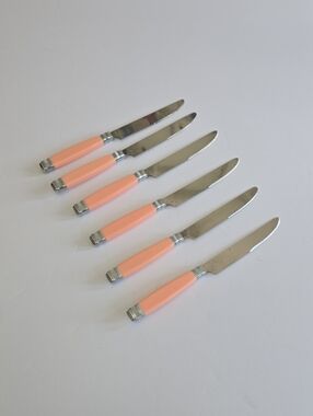 Vintage Taiwan Set Of 6 Stainless Steel Knives Bubblegum Pink Plastic Handle